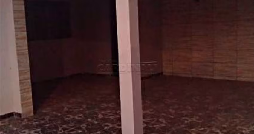 Encantadora Residência com 2 Dormitórios e Edícula à Venda em Jardim Mariana, Ibaté - R$530.000,00