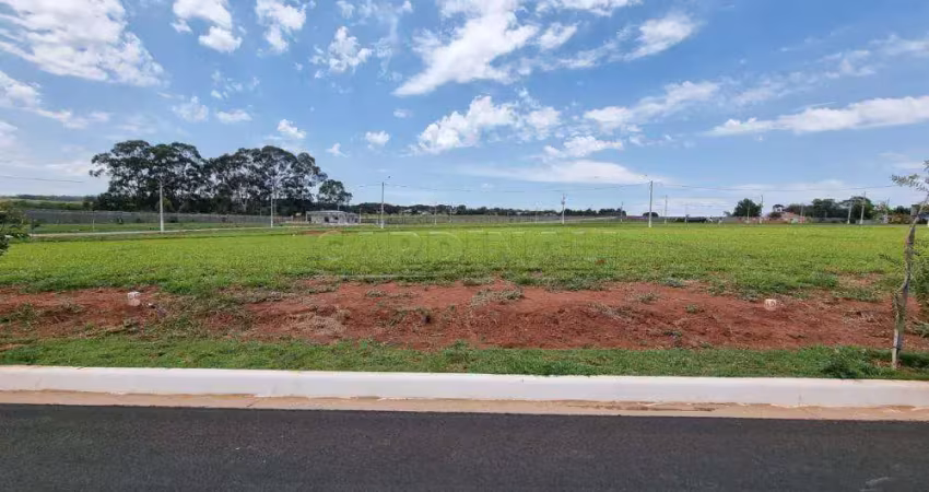 Terreno em condomínio fechado à venda na Avenida Francisco Falvo, 876, Residencial Samambaia, São Carlos