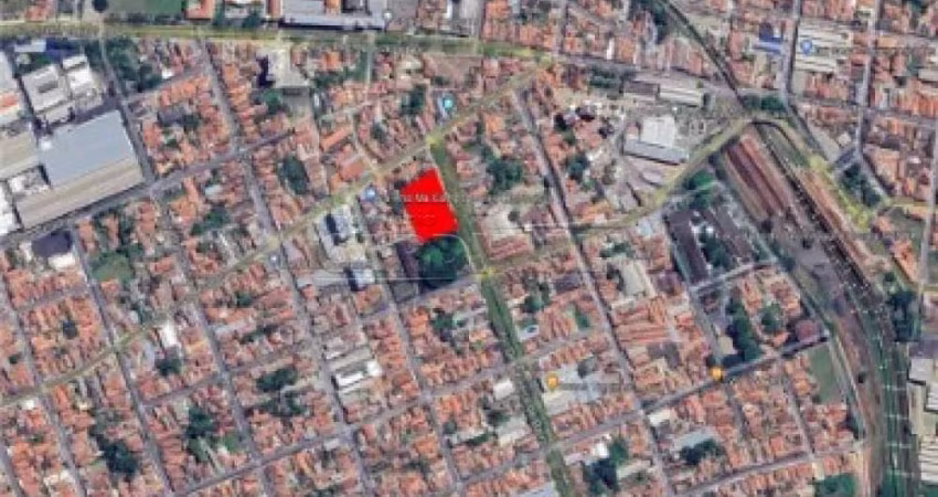 Área a venda na Vila Prado