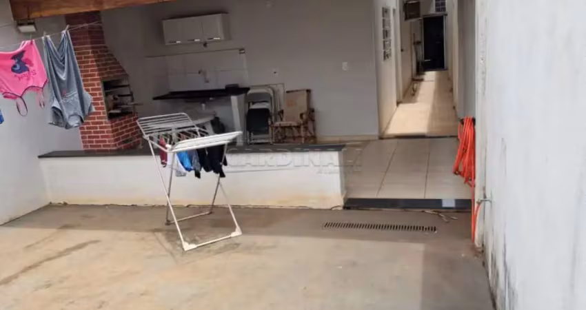 Casa com 1 quarto à venda na Avenida Bruno Ruggiero Filho, 984, Parque Santa Felícia Jardim, São Carlos