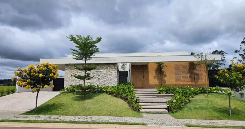 Linda Casa à venda com 5 dormitórios no Entre Verdes Campinas.
