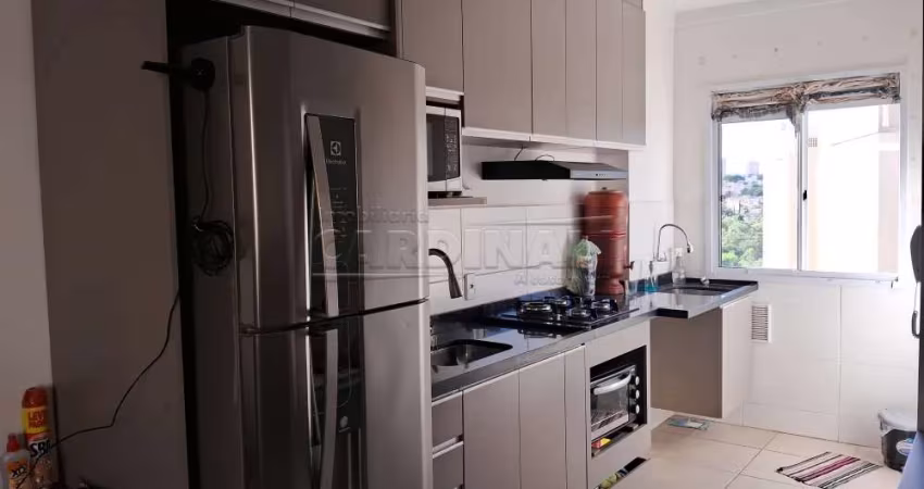 Apartamento com ótima localização, com móveis planejados