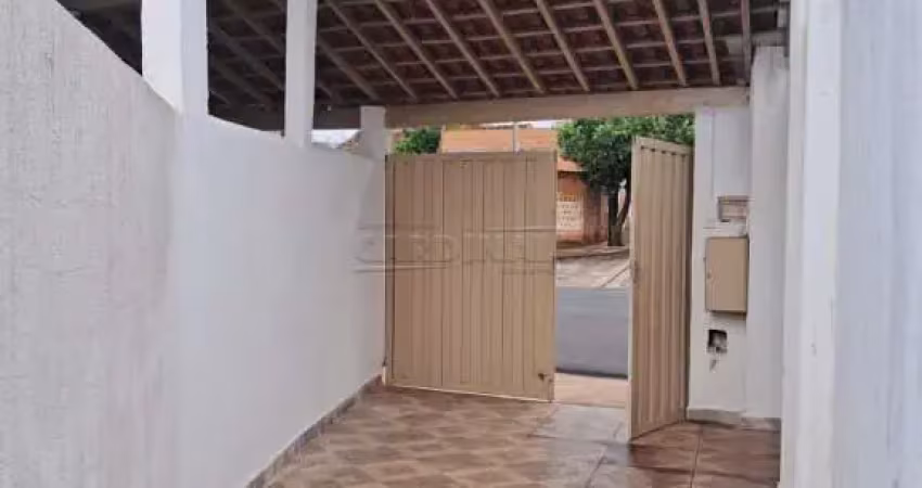 Casa com ótima localização, próximo de escolas e serviços essenciais