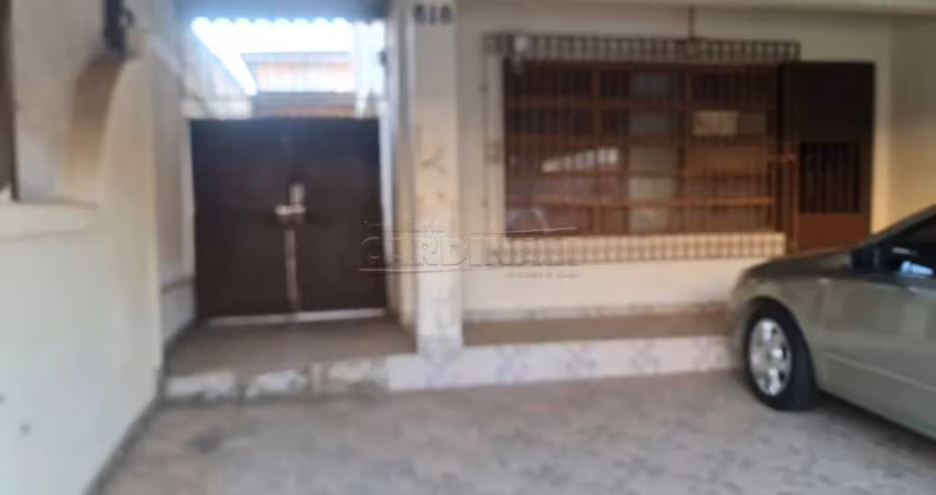 Imovel muito bem localizado na rua principal bem próximo da portaria