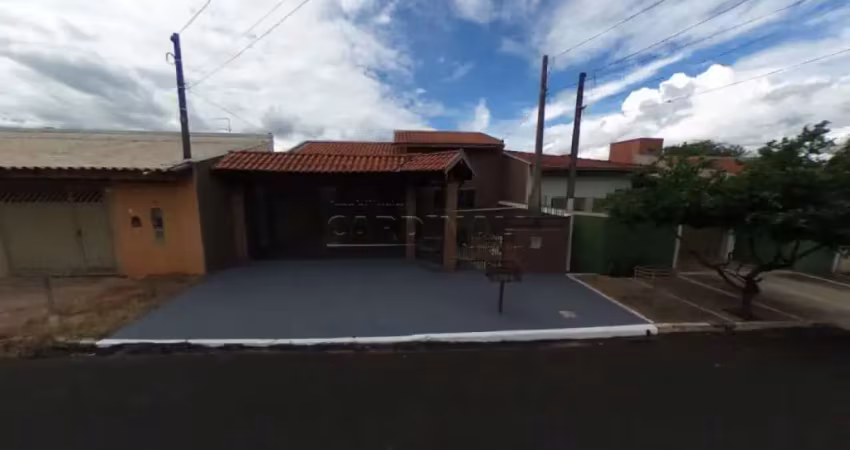 Casa com 3 quartos à venda na Rua Borlange, 69, Residencial Samambaia, São Carlos