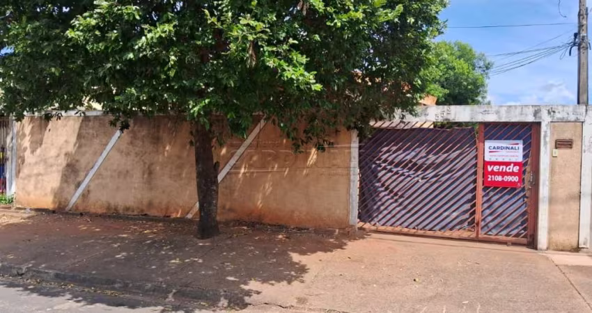 Oportunidade terreno murado com construção a terminar, próximo de mercado, escola e creche