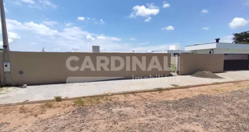 Casa nova -  Piscina - Condomínio com portaria  - Casa nova -  Piscina - Condomínio com portaria