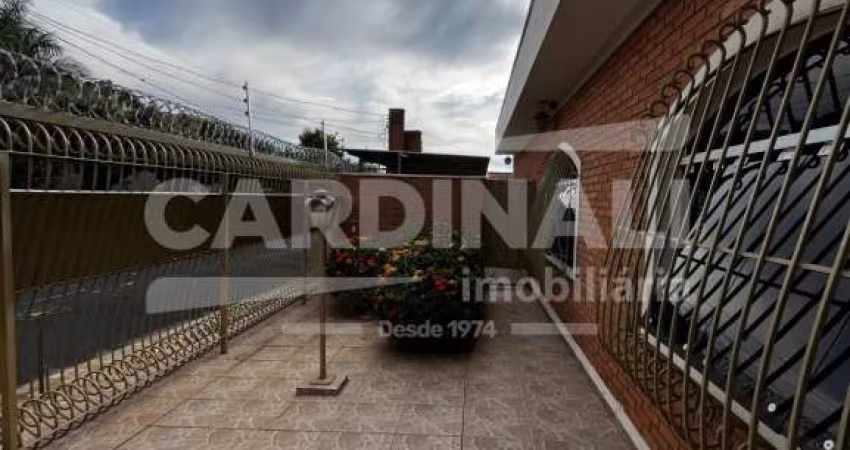 Casa a venda com ótima Localização, na Vila José Bonifácio!