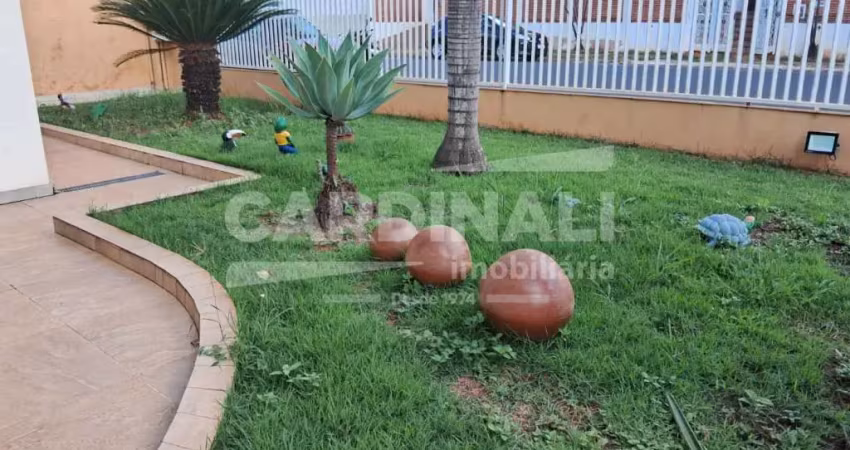 Sobrado de esquina com acabamento de primeira qualidade, localização espetacular