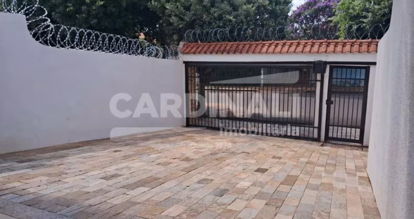 Linda casa a venda com localização espetacular, área de lazer completo