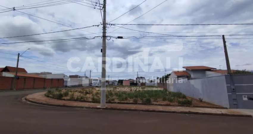 Terreno localizado no bairro Jardim Embare, plano e pronto para construir.