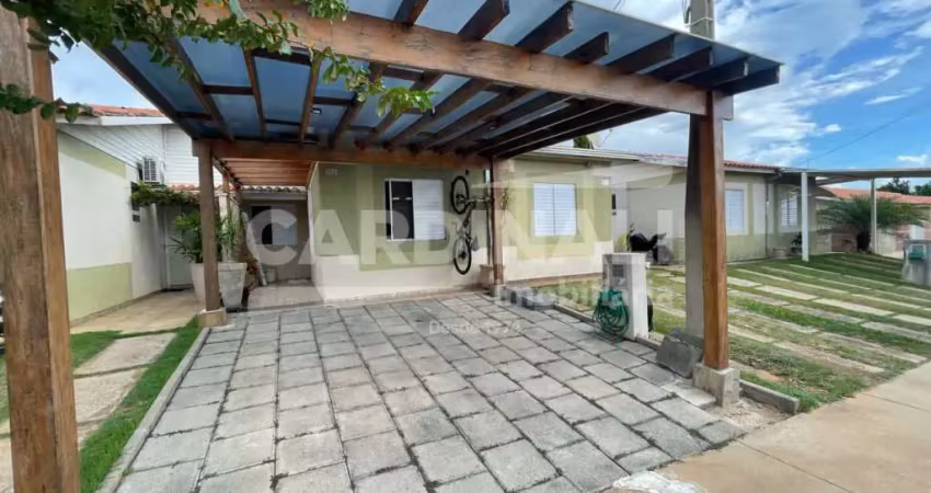 Linda casa em condomínio fechado e toda mobiliada