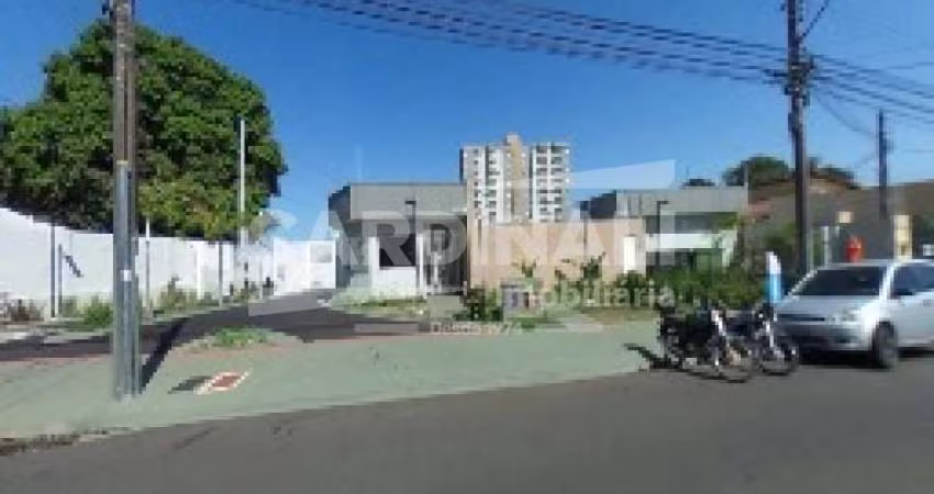 Você está procurando um imóvel chique e bem localizado em São Carlos? Então não perca a oportunidade de conhecer este lindo apartamento padrão, localizado no bairro Cidade Jardim, próximo à UFSCar.