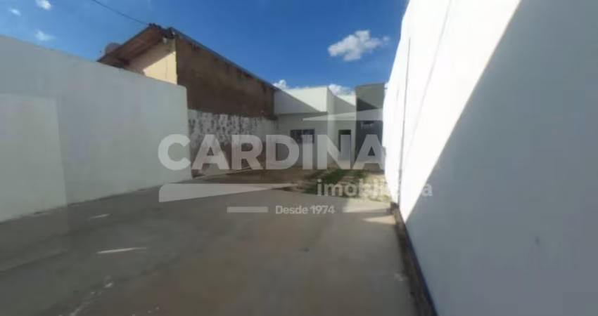 Casa padrão recém reformada e bem aconchegante