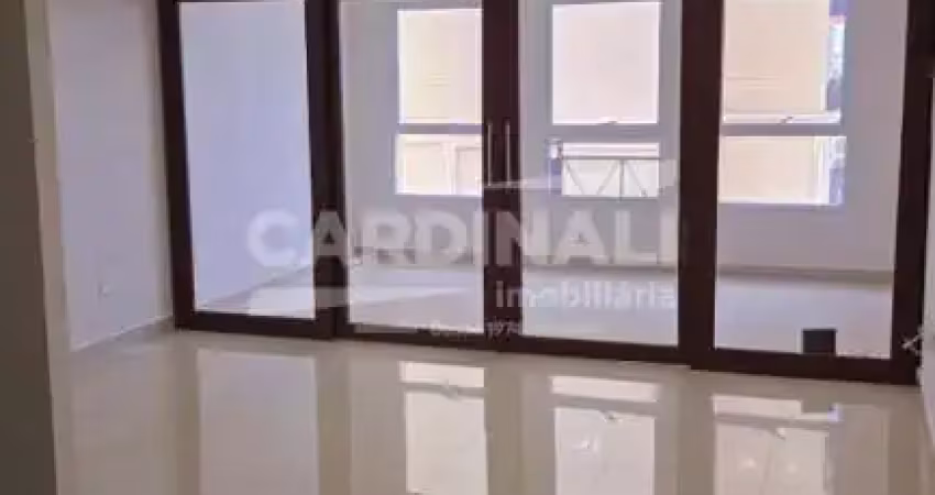 Comercial Sala / Salão com Condomínio em São Carlos