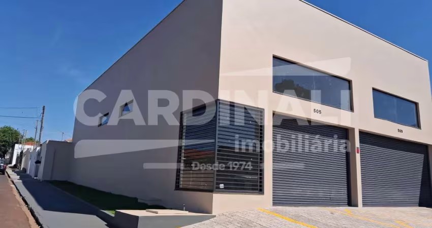 Salão comercial novo, com localização espetacular.
