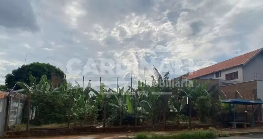 Terreno com boa localização próximo escola e creche.