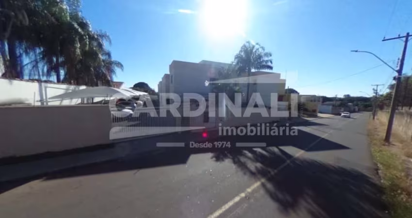 Apartamento localizado em uma região privilegiada condomínio pequeno e muito agradavel.