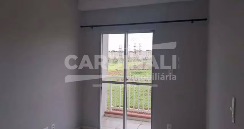 Apartamento com armários planejados, com ótima localização.