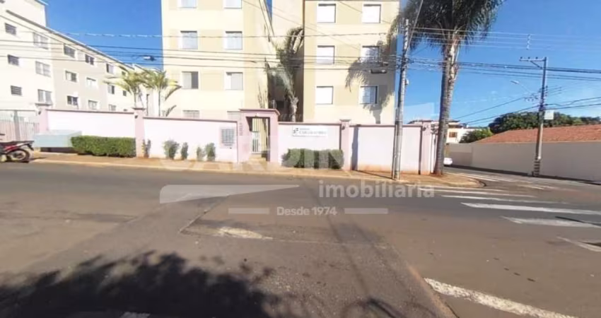 apartamento de três dormitórios sendo uma suíte.