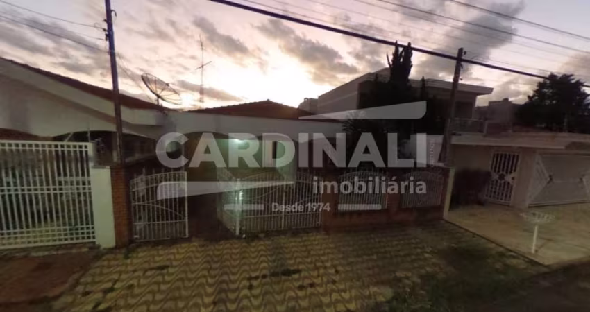 Casa Pronta para morar em uma localização maravilhosa perto de tudo ao lado da Avenida Principal de São Carlos.