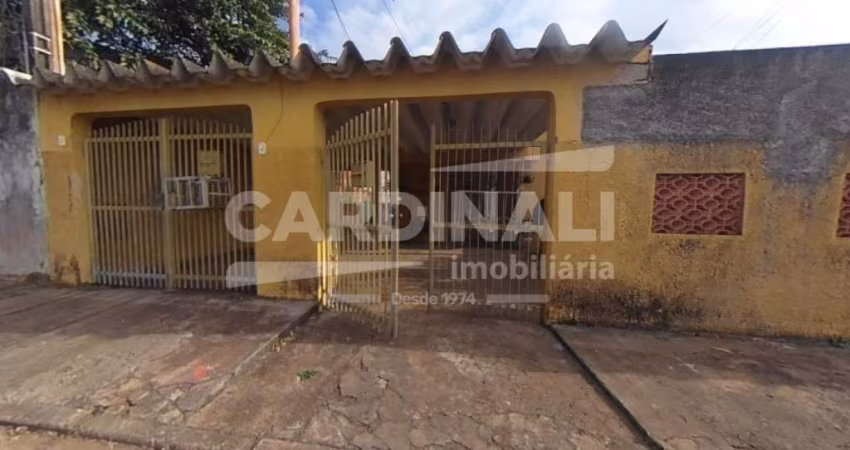 casa de dois dormitórios bem localizada em São Carlos.