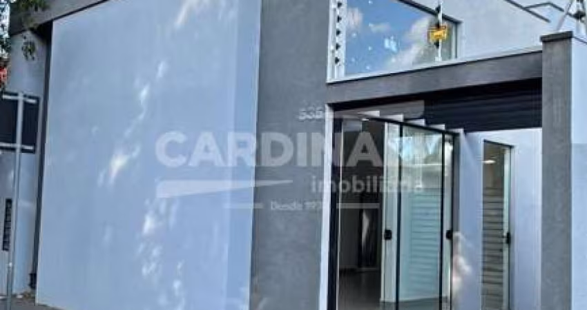 Ibaté - Centro - Sala Comercial Recém-Reformado - R$ 1.000 (Piso Superior)