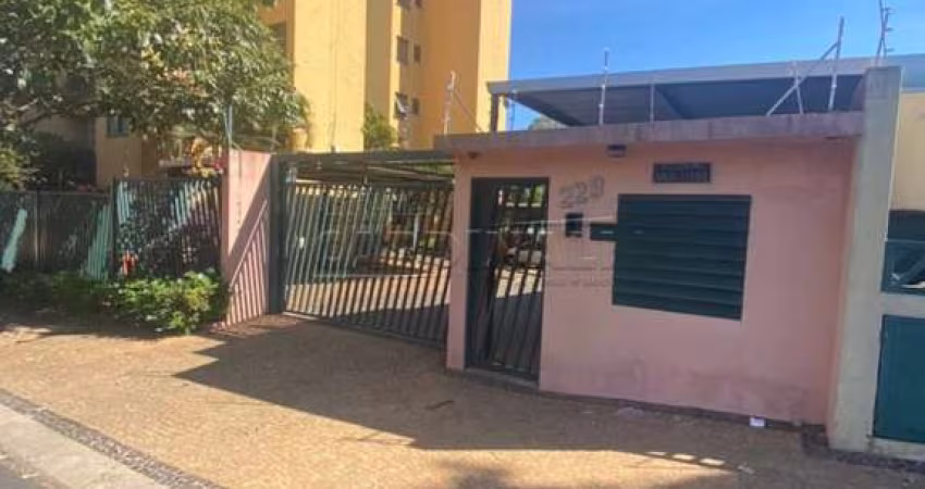 Apartamento com 2 dormitórios no Centro próximo a Escola Prof. Sebastião de Oliveira Rocha em São Carlos