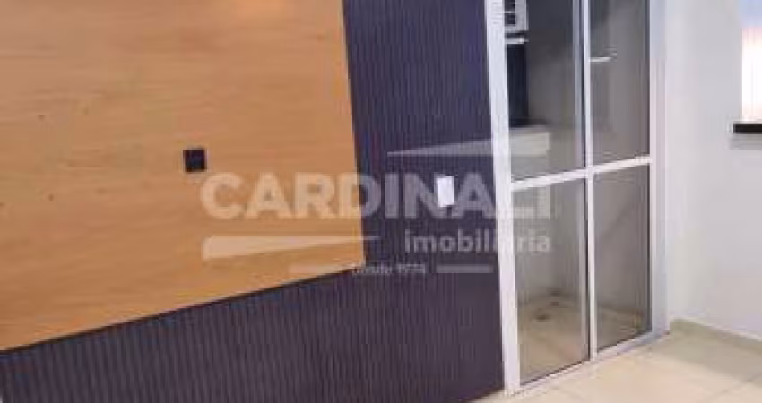 Apartamento com ótima localização, móveis planejados.