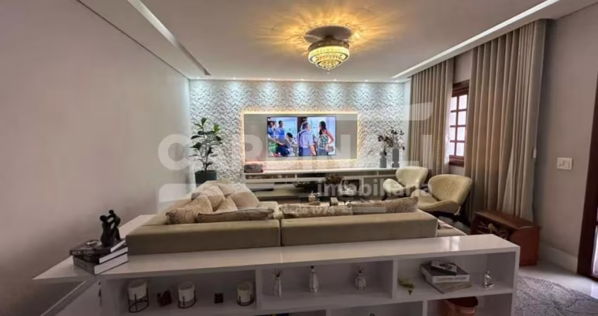 Sobrado com 4 quartos e 5 banheiros à venda, 390 m² por R$ 1.600.000. Próximo a Puc I.