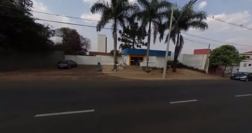 Área muito boa e bem localizada fácil acesso a rodovia e próximo de muitos comércios.