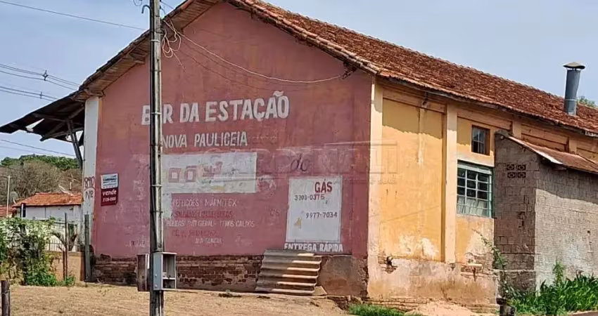Barracão comercial com localização privilegiada, mais 5 casas dentro dessa área com ótima oportunidade de investimento