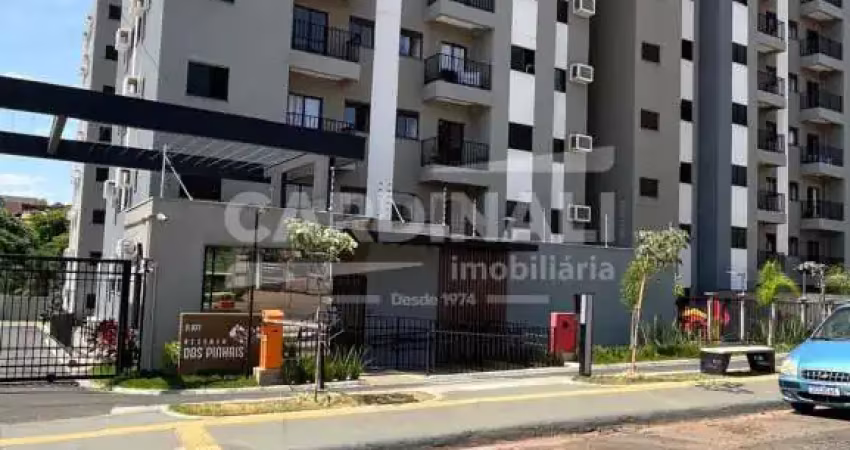 Edifício novo e muito bem localizado com duas torres.