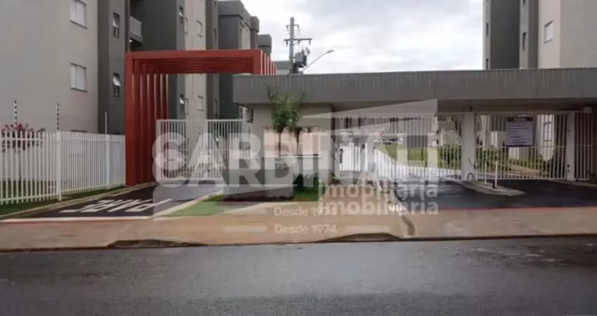 Apartamento com ótima localização, com área de lazer completo.