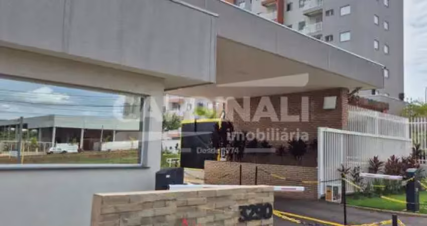 Apartamento com ótima localização, área de lazer completo.