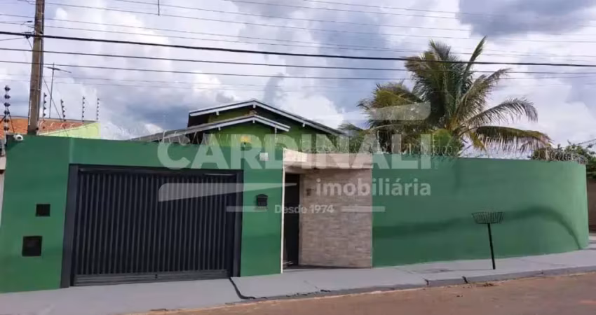 Casa com 3 quartos à venda na Avenida Attilio Biscari, Casa, 4, Jardim Brasil (Vila Xavier), Araraquara