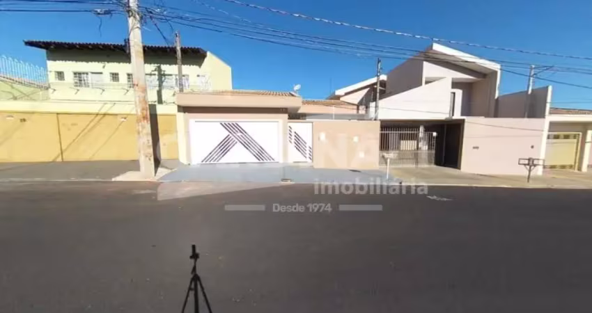 Casa com 3 quartos à venda na Rua José Calijuri, 244, Jardim Hikare, São Carlos