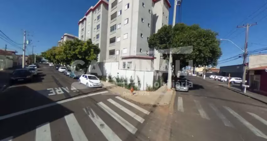 Apartamento muito bem localizado no bairro vila prado.