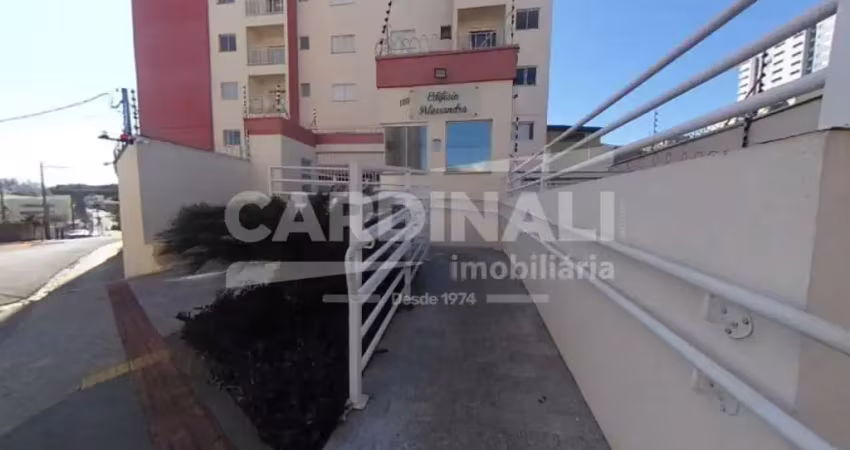 Apartamento de um dormitório ao lado da usp com uma vaga de garagem.