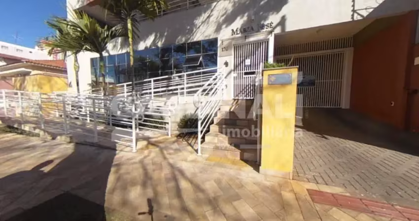 Apartamento de um dormitório ao lado da usp com uma vaga de garagem.