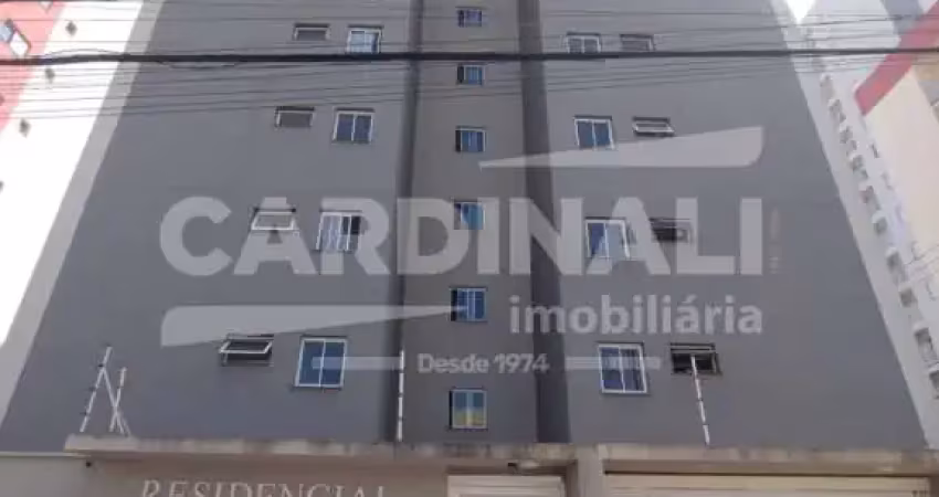 Apartamento 1 dormitório com 2 vagas de garagem cobertas no centro, próximo a usp 1.