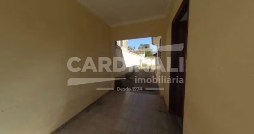 Casa com ótima localização, a 5 minutos do centro da cidade.