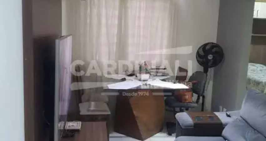 Apartamento com 2 quartos à venda na Rua Roberto Simonsen, Bloco 1, 10, Vila Pelicano, São Carlos