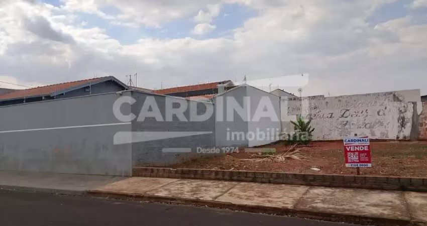 Terreno com boa localização, próximo a escolas e creches.