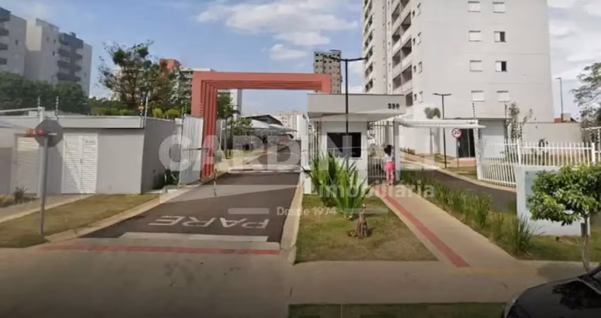 Apartamento com excelente localização, próximo a supermercados e comércios.
