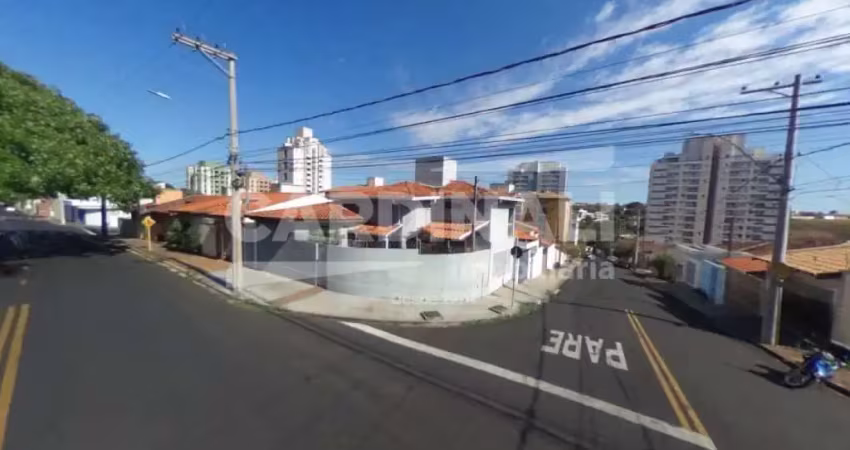Imóvel de esquina localizada no bairro jardim gibertoni proximo do sesc são carlos.