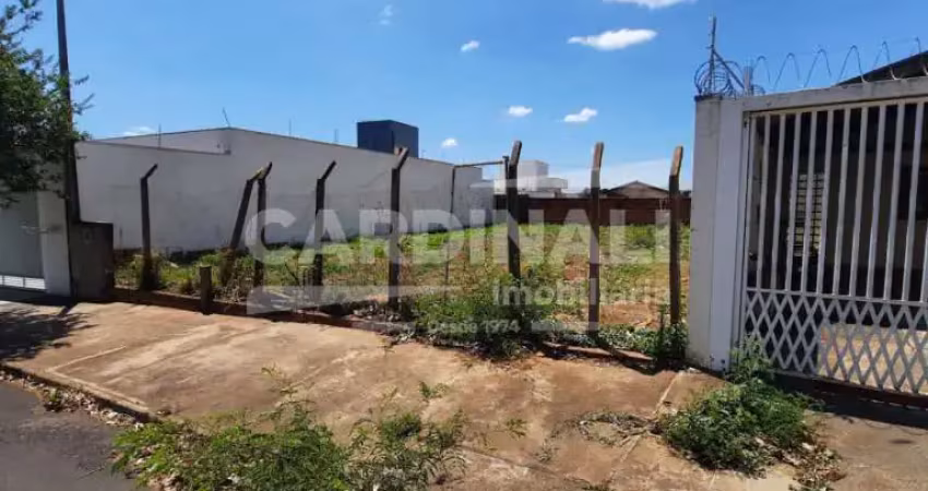 Venda de terreno no bairro jardim acapulco, em são carlos/sp.