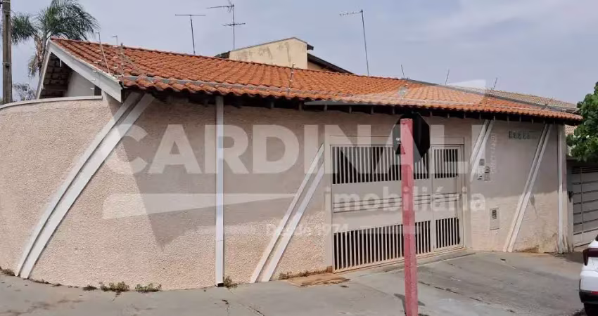 Casa com ótima localização, a uma quadra da maurício galli.