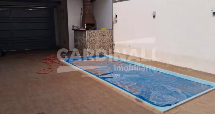 Casa com piscina, excelente localização, próximo do centro.