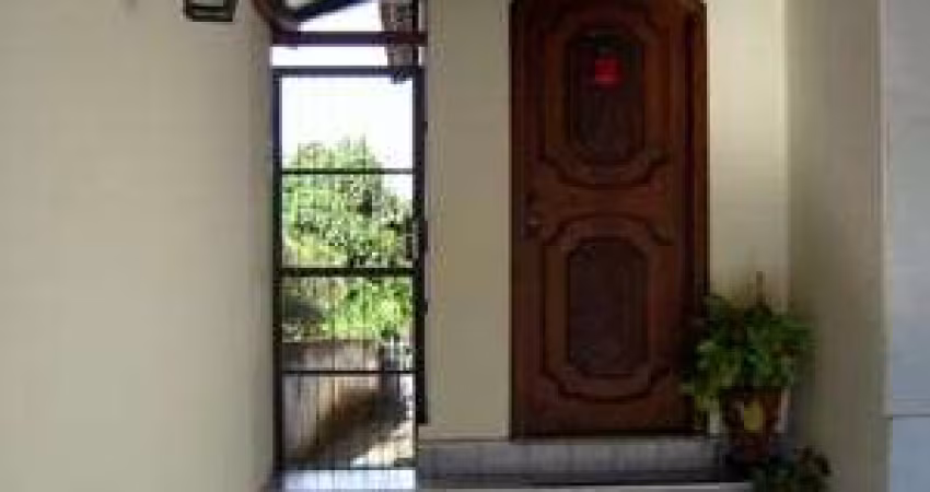 Casa com 2 dormitórios no Centro próxima a Catedral em São Carlos